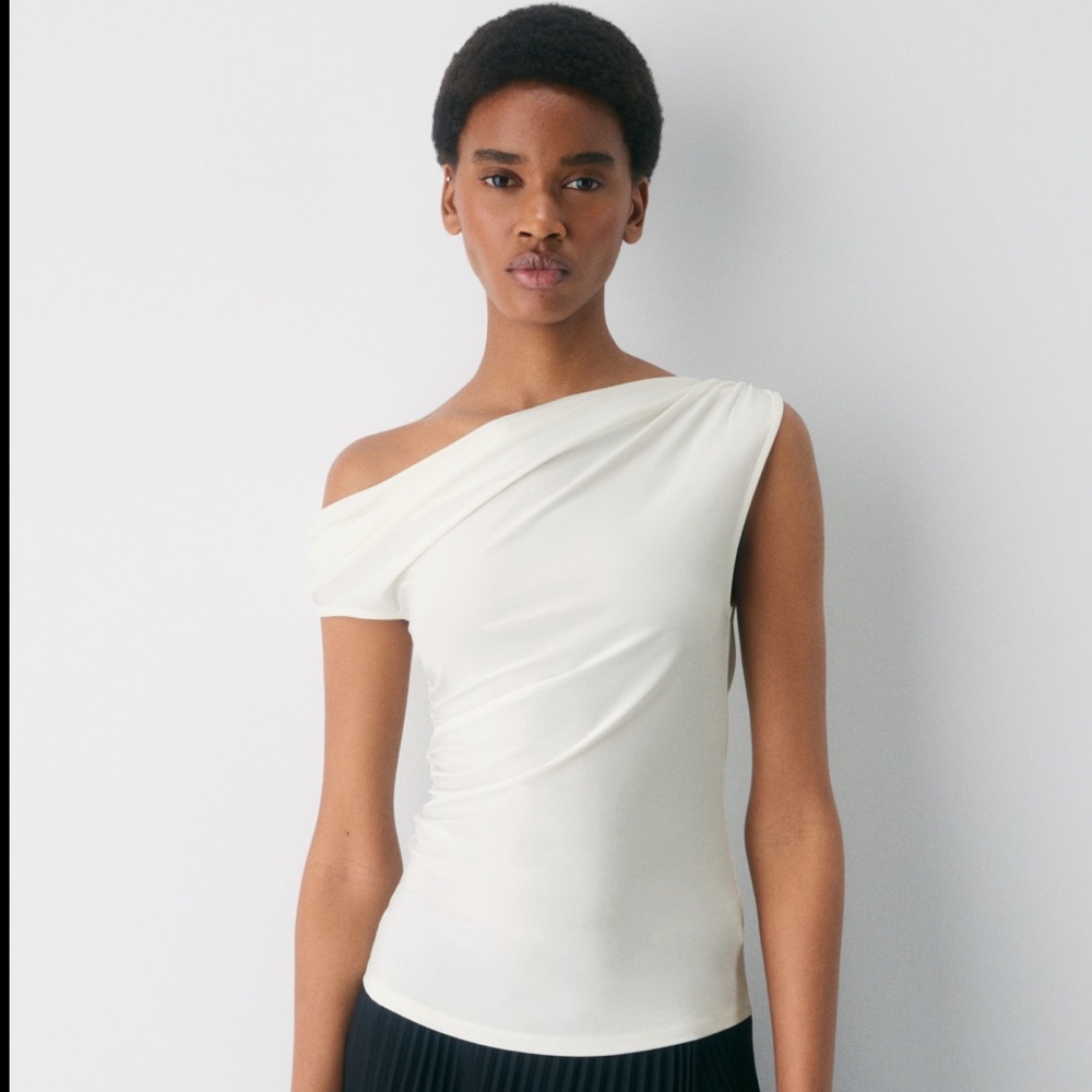 Aritzia Babaton - gallery top